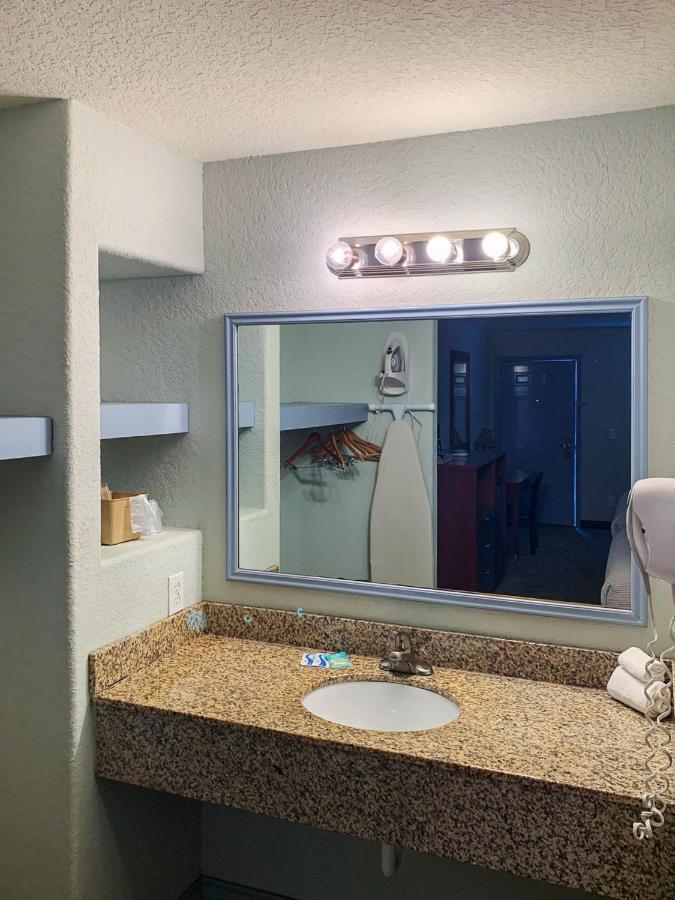 Oyo Hotel Pearsall I-35 West 외부 사진