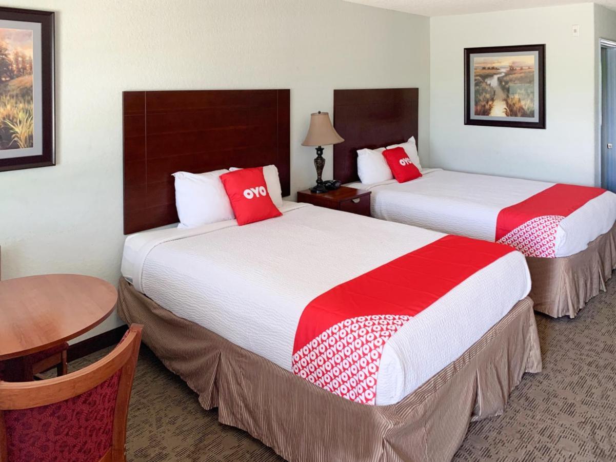 Oyo Hotel Pearsall I-35 West 외부 사진