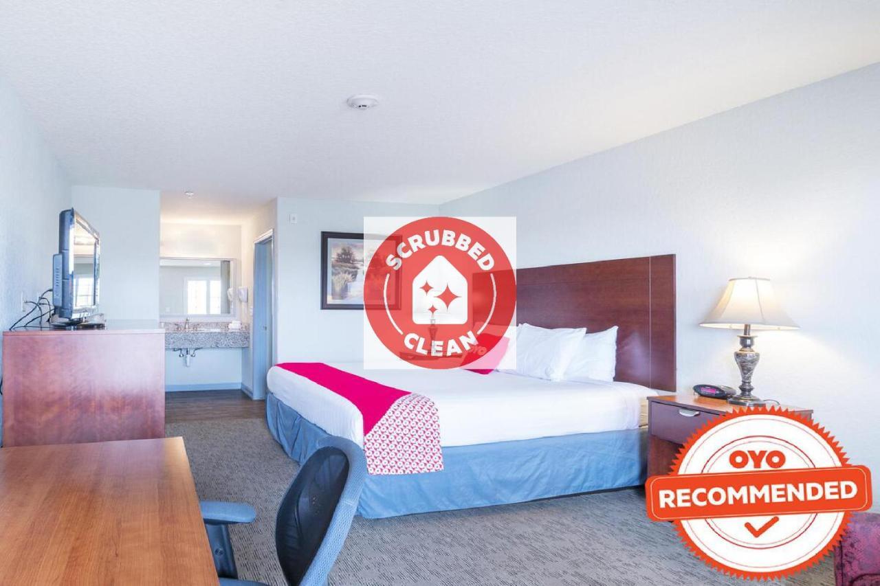 Oyo Hotel Pearsall I-35 West 외부 사진