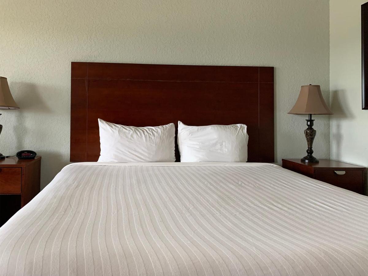 Oyo Hotel Pearsall I-35 West 외부 사진