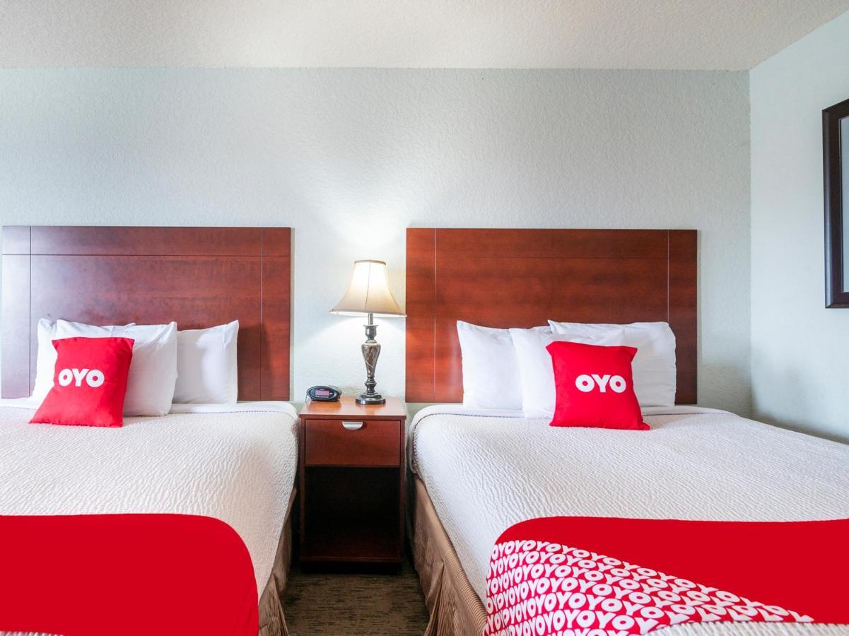 Oyo Hotel Pearsall I-35 West 외부 사진