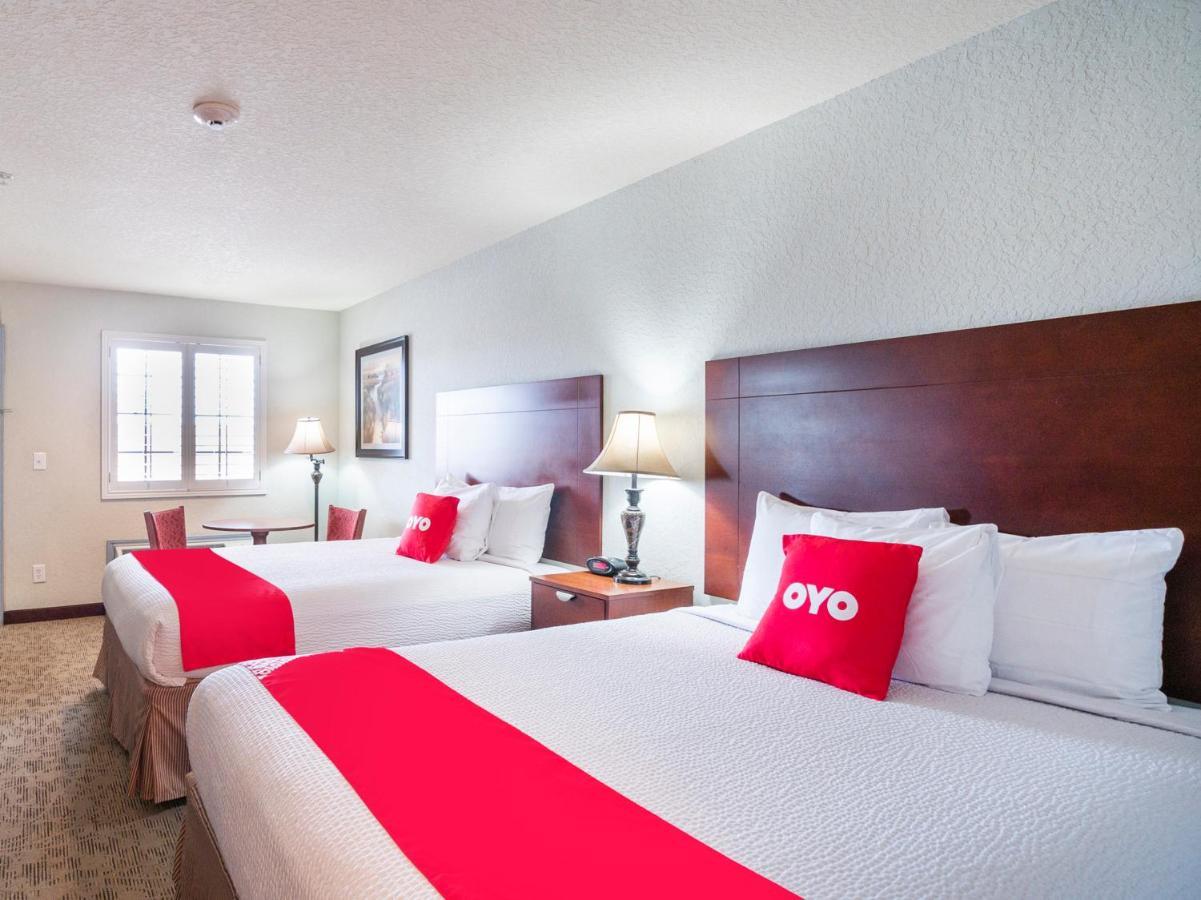 Oyo Hotel Pearsall I-35 West 외부 사진