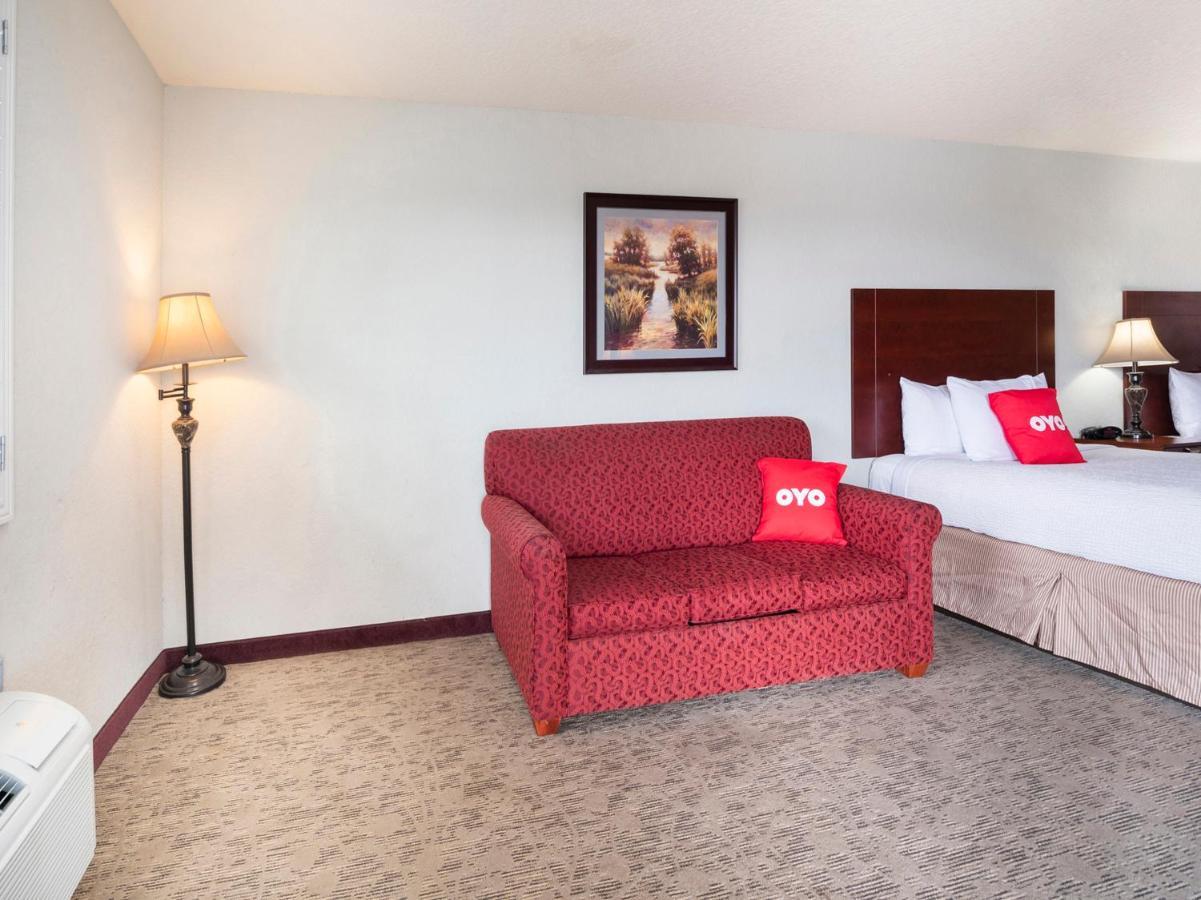 Oyo Hotel Pearsall I-35 West 외부 사진